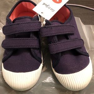 Girls Velcro shoes size 10